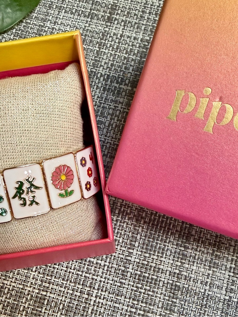 Piper K 🀄️Mahjong 🌸Enamel & Metal & gems Stretch Bracelet Gold Accents NIB - Picture 2 of 5